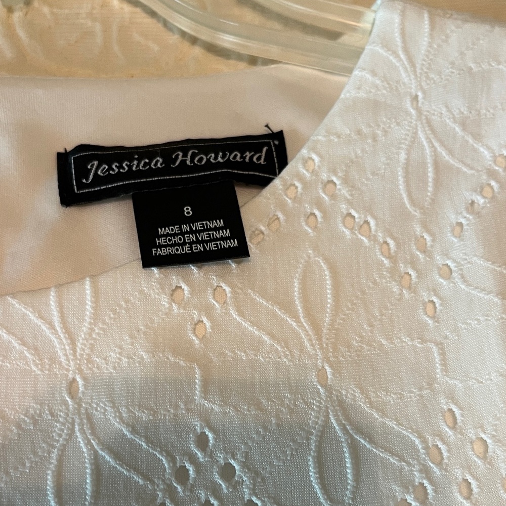 Jessica Howard white lined dress with pockets.